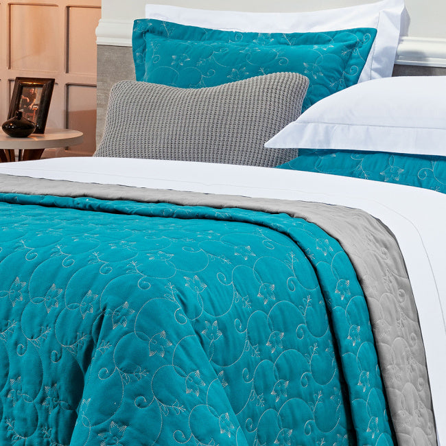 Cobre Leito Queen Bordado Bouti Dupla Face Percal 400 Fios 2,60m x 2,40m 03 Peças - Verde