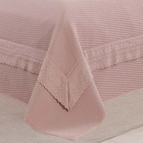 Cobre Leito Percal 300 Fios C/ Bordado Inglês Toque de Pluma Queen Majestic 03 Peças - Malva